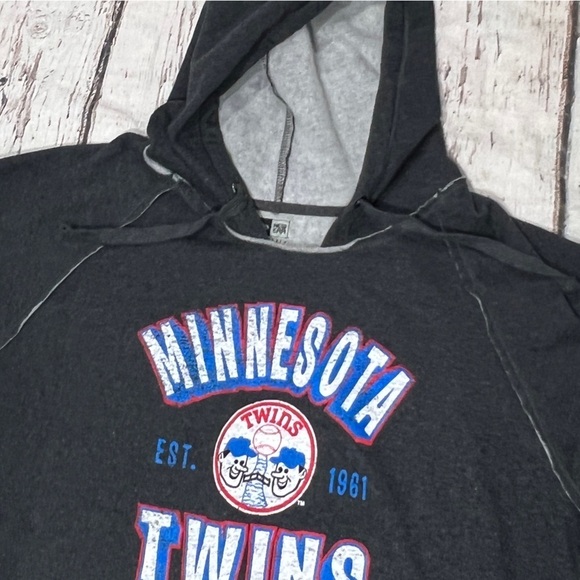 Minnesota Twins MLB Baseball Hoodie Pullover Jumper Sweatshirt Mens - Picture 3 of 5